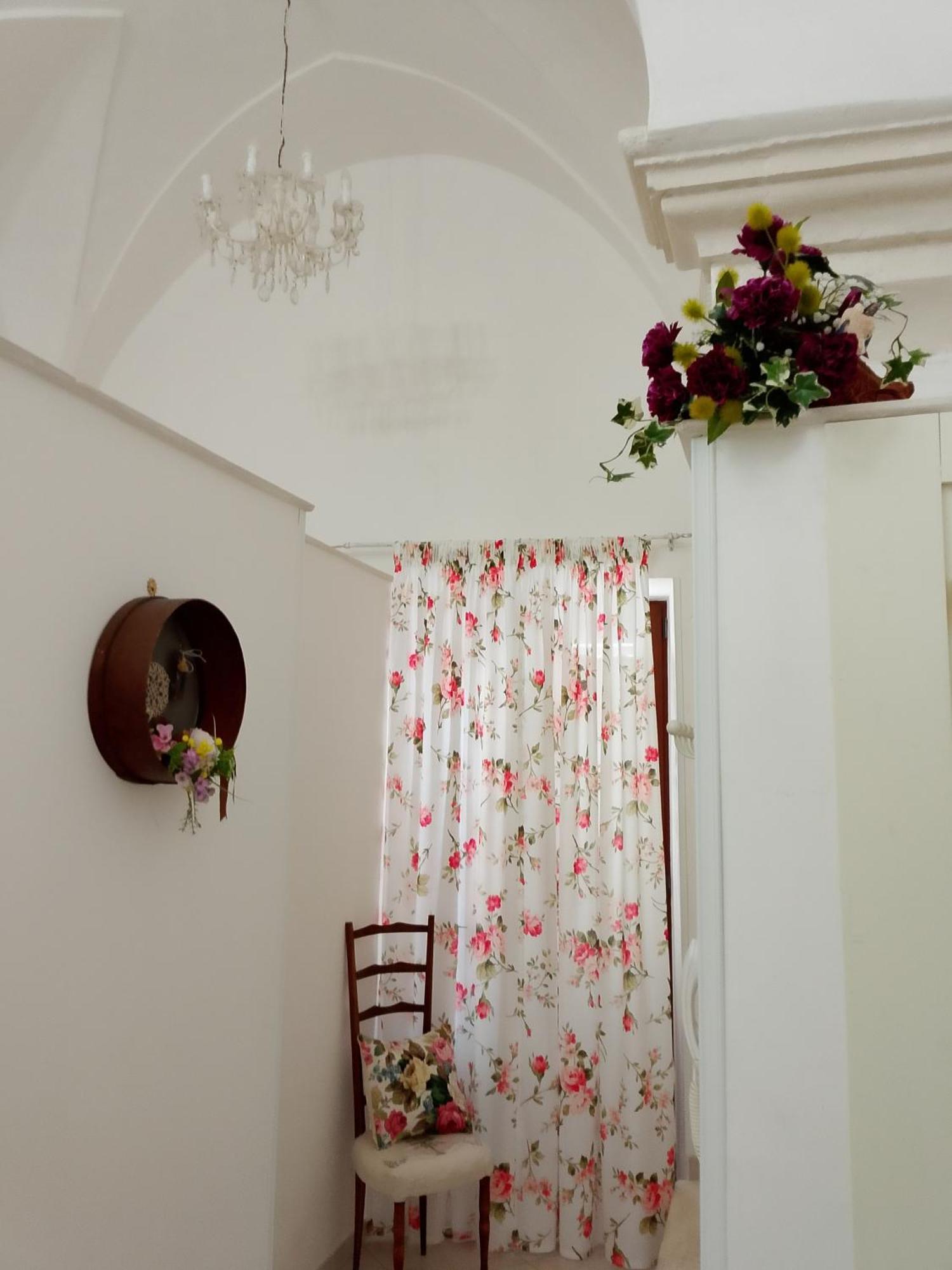 B&B A Due Passi Мартина Франка Екстериор снимка