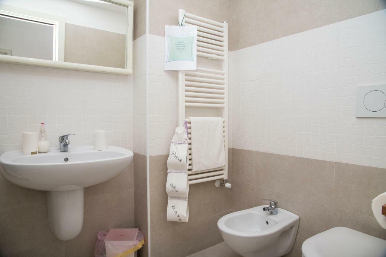 B&B A Due Passi Мартина Франка Екстериор снимка