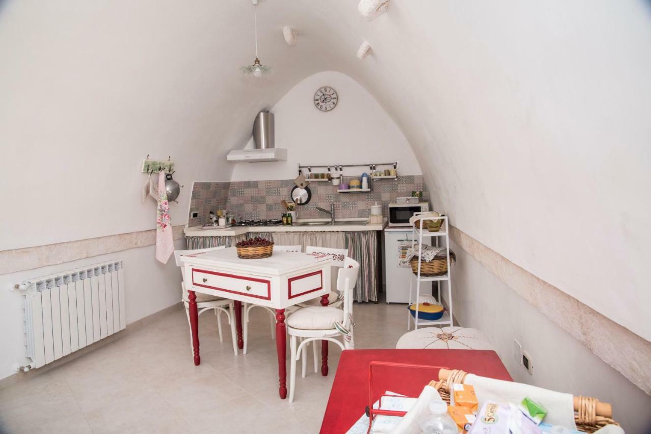 B&B A Due Passi Мартина Франка Екстериор снимка